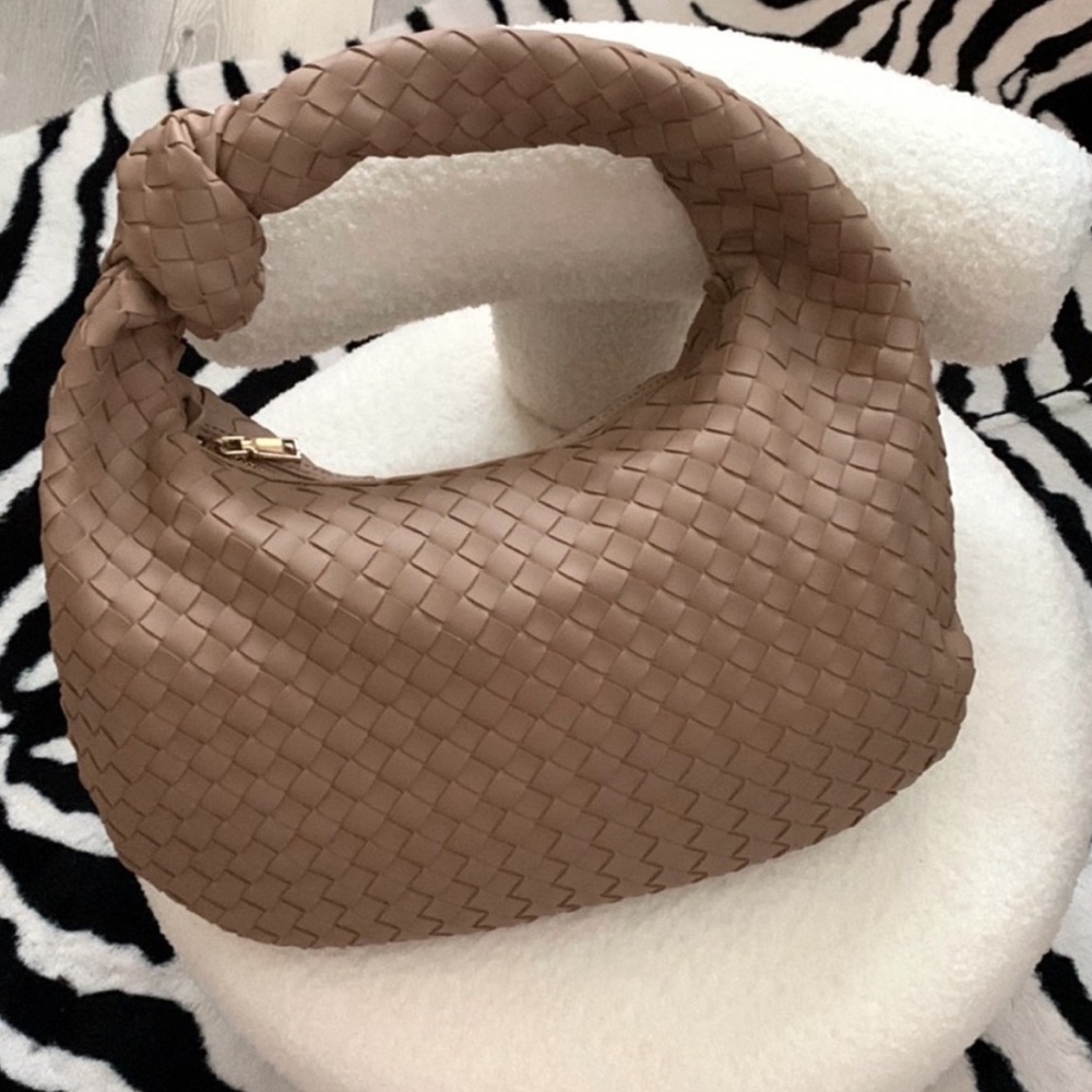 URBAN EXPRESSIONS Faux Leather Hobo Woven Bag